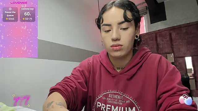 Kiara Fox   online show from 04-14-26, 08:48