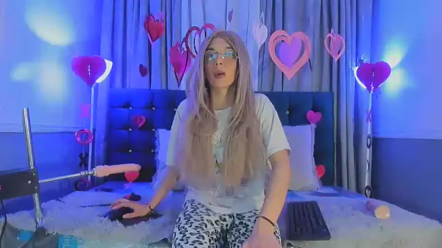 Lis Pearson online show from 02-06-26, 02:49