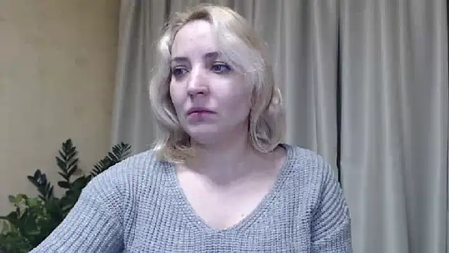 Snapshot of sweetpussy chatting on 01-25-25, 02:47 sweetpussy online show from 01-25-25, 02:47