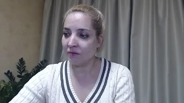Snapshot of sweetpussy chatting on 02-01-25, 03:07 sweetpussy online show from 02-01-25, 03:07