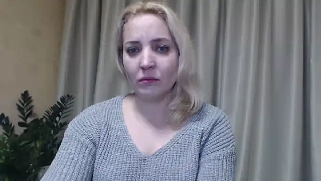 Snapshot of sweetpussy chatting on 02-05-25, 04:36 sweetpussy online show from 02-05-25, 04:36