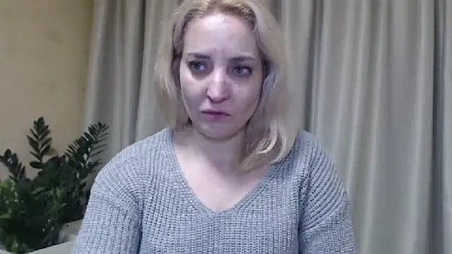 Snapshot of sweetpussy chatting on 02-05-25, 07:42 sweetpussy online show from 02-05-25, 07:42