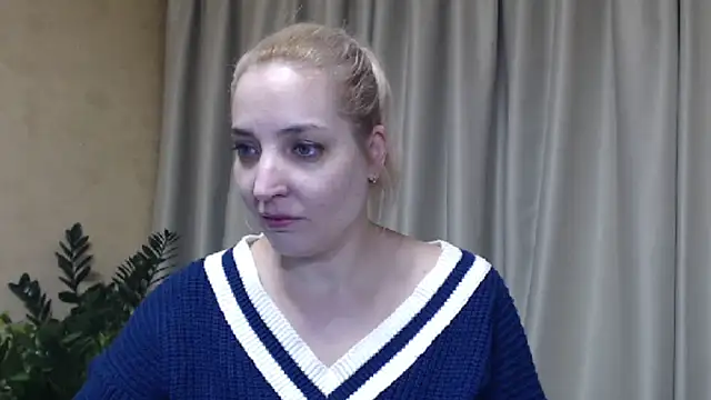 Snapshot of sweetpussy chatting on 02-07-25, 03:52 sweetpussy online show from 02-07-25, 03:52