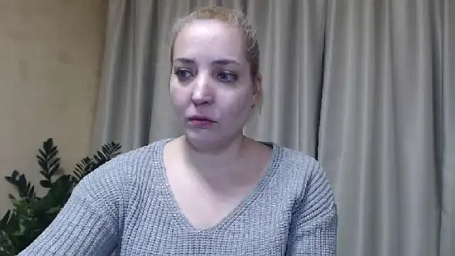 Snapshot of sweetpussy chatting on 02-12-25, 12:12 sweetpussy online show from 02-12-25, 12:12