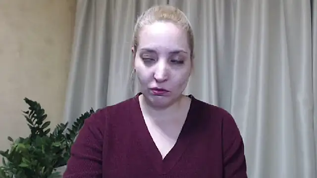 Snapshot of sweetpussy chatting on 03-14-25, 03:36 sweetpussy online show from 03-14-25, 03:36