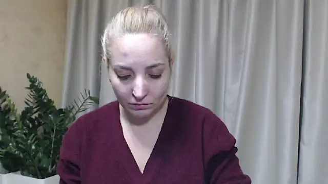 Snapshot of sweetpussy chatting on 11-02-25, 03:36 sweetpussy online show from 11-02-25, 03:36