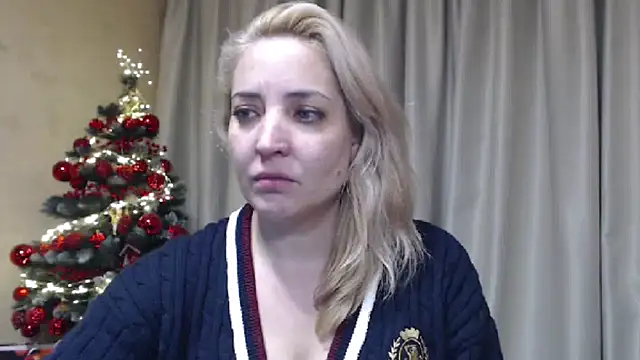 Snapshot of sweetpussy chatting on 12-18-25, 02:39 sweetpussy online show from 12-18-25, 02:39