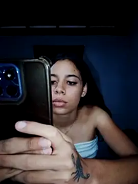 Vaness hot online show from 03-17-26, 01:54