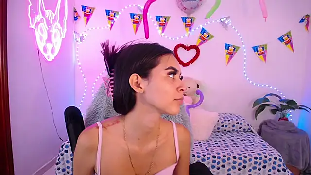 Sofia tgn online show from 05-25-26, 06:36