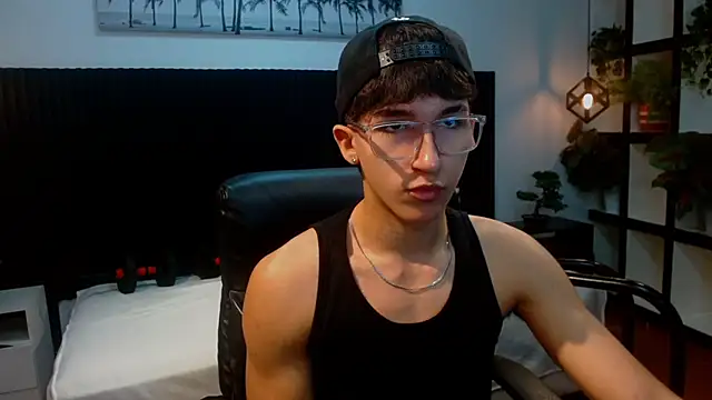 Snapshot of jeremy_job chatting on 02-05-26, 11:26 jeremy job online show from 02-05-26, 11:26