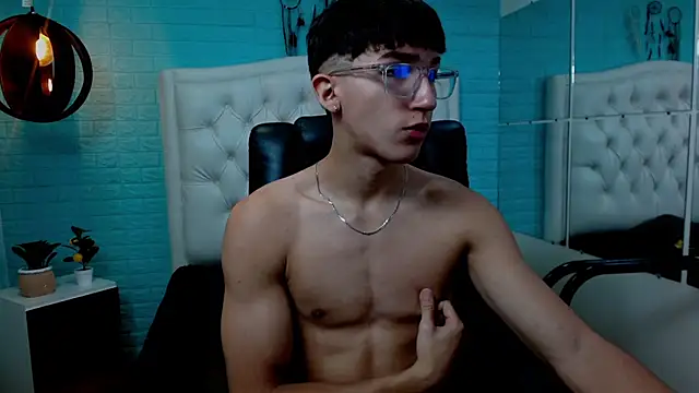 Snapshot of jeremy_job chatting on 02-08-26, 11:35 jeremy job online show from 02-08-26, 11:35