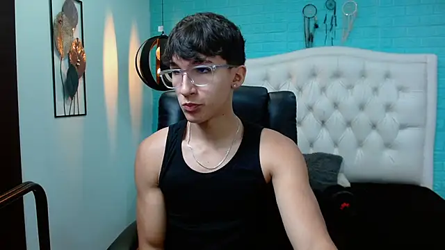 Snapshot of jeremy_job chatting on 03-05-26, 11:39 jeremy job online show from 03-05-26, 11:39