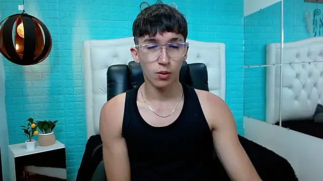 Snapshot of jeremy_job chatting on 03-16-26, 12:20 jeremy job online show from 03-16-26, 12:20