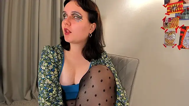 TracyLilith online show from 12-13-25, 07:53