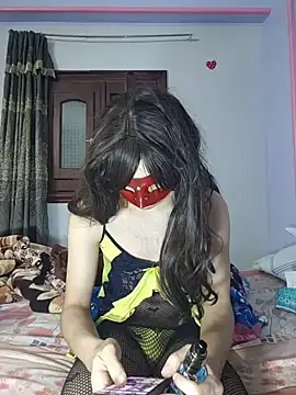 daisytaylorx1 online show from 04-24-26, 09:17