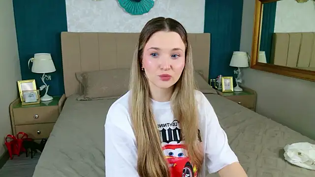 Lina Sinerz online show from 02-14-26, 08:27