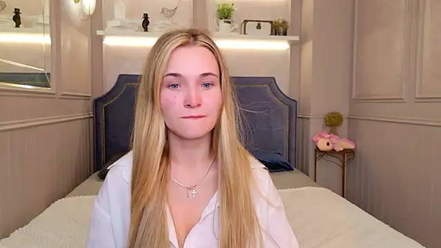Lina Sinerz online show from 07-10-26, 04:20