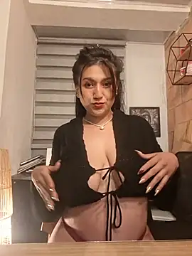 Magenta Moon online show from 07-30-26, 11:37