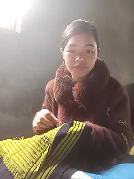 Snapshot of mon-monk chatting on 12-15-25, 03:00 mon-monk online show from 12-15-25, 03:00