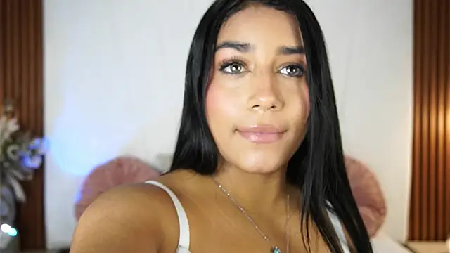 SaraJonesxx online show from 01-09-26, 07:15