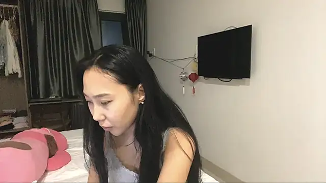 Snapshot of MarianelaLugar chatting on 12-15-25, 01:15 MarianelaLugar online show from 12-15-25, 01:15