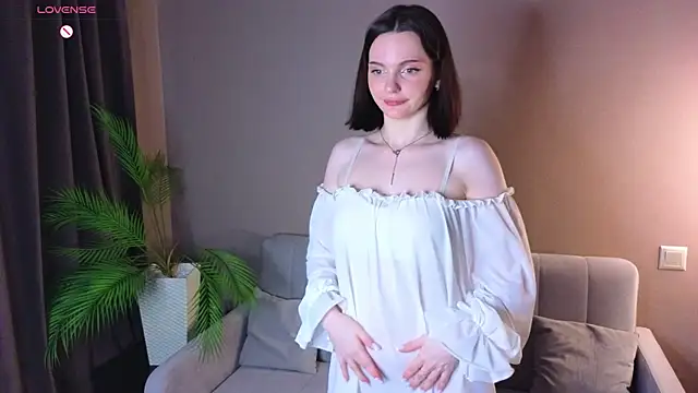 Snapshot of MaryHarris chatting on 12-16-25, 01:32 MaryHarris online show from 12-16-25, 01:32