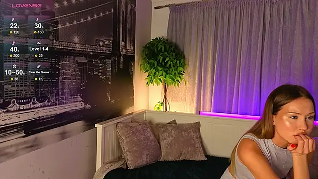 Snapshot of Angelic_kiss chatting on 12-18-25, 06:36 Angelic kiss online show from 12-18-25, 06:36