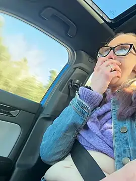 Snapshot of blondebombshell4343 chatting on 12-05-25, 05:53 blondebombshell4343 online show from 12-05-25, 05:53