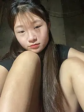 hinata-xx online show from 04-18-26, 03:54