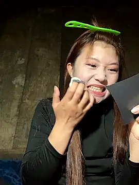 hinata-xx online show from 04-27-26, 01:53