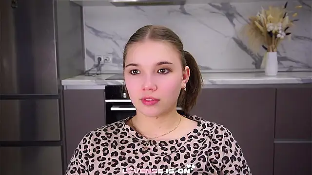 SolBurri online show from 02-02-26, 01:59