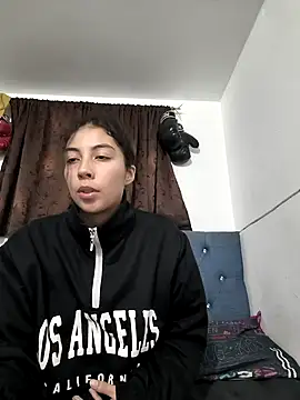 Mishelle-Brizo- online show from 12-16-25, 03:44