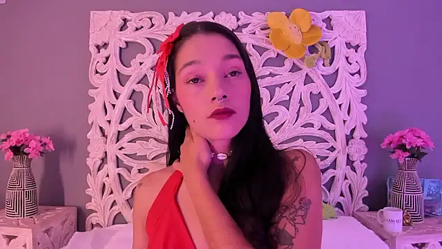 Snapshot of loraineblake chatting on 01-11-26, 01:27 loraineblake online show from 01-11-26, 01:27