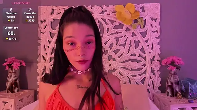 Snapshot of loraineblake chatting on 01-15-26, 02:10 loraineblake online show from 01-15-26, 02:10