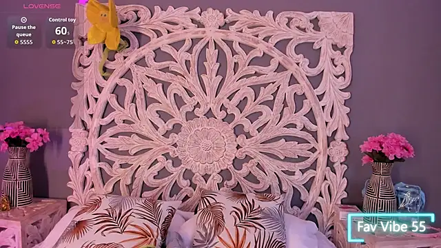 Snapshot of loraineblake chatting on 02-05-26, 01:16 loraineblake online show from 02-05-26, 01:16