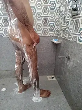 Snapshot of johny044 chatting on 02-10-26, 06:28 johny044 online show from 02-10-26, 06:28