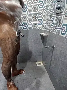 Snapshot of johny044 chatting on 03-10-26, 03:06 johny044 online show from 03-10-26, 03:06