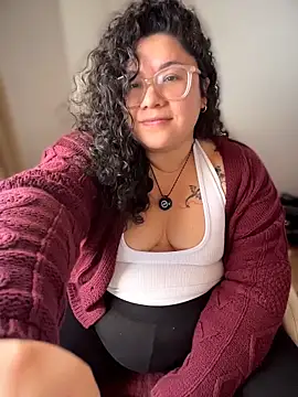 VanesssaMilf  online show from 03-12-26, 02:23