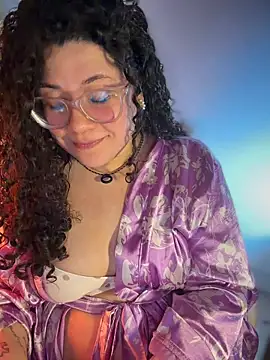 VanesssaMilf  online show from 06-26-26, 03:11
