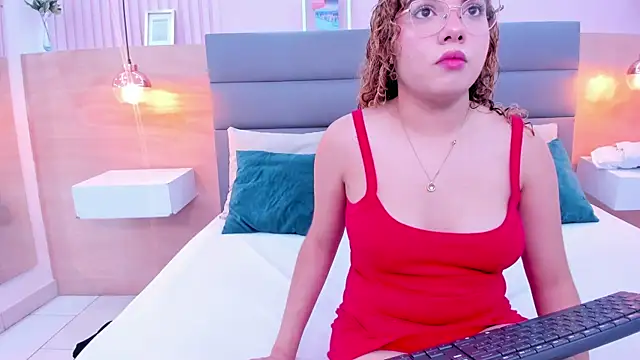 abril dolly online show from 12-18-25, 12:22