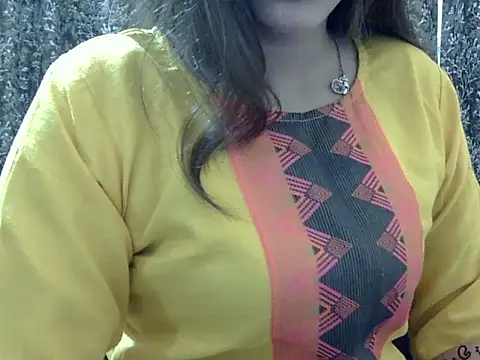 Snapshot of Exotic_tanvi chatting on 07-25-26, 06:38 Exotic tanvi online show from 07-25-26, 06:38