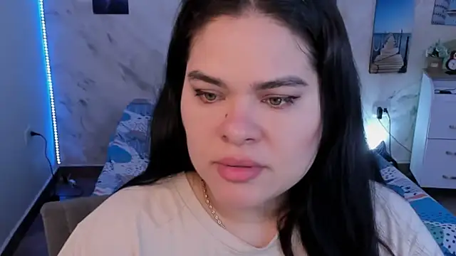 Snapshot of NinaFuentes2X chatting on 05-06-26, 04:08 NinaFuentes2X online show from 05-06-26, 04:08