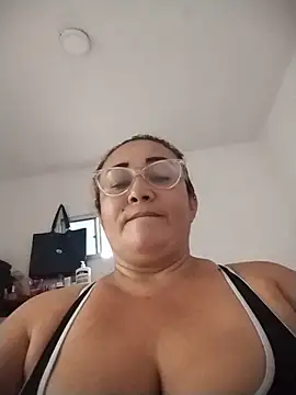 Nini Love  online show from 04-26-26, 09:23