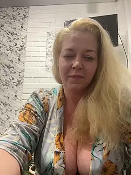 JenniferCarmen online show from 12-16-25, 11:59