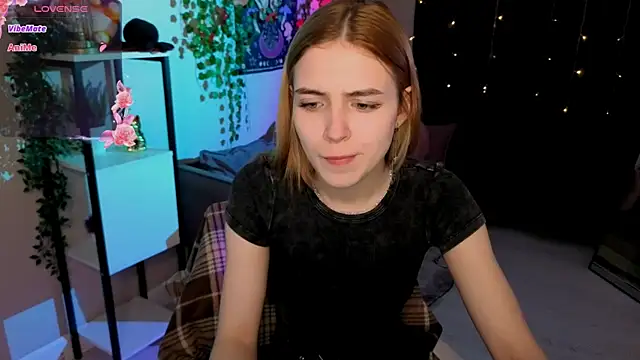 Bella xBaby online show from 04-28-26, 01:27