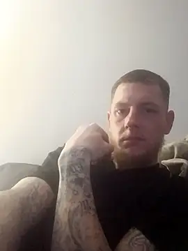 Snapshot of aboogie0420 chatting on 12-14-25, 01:33 aboogie0420 online show from 12-14-25, 01:33