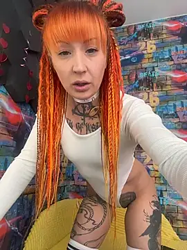 Snapshot of Tattoo__Moon chatting on 02-20-26, 01:02 Tattoo Moon online show from 02-20-26, 01:02