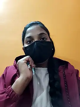 Snapshot of vivi_sexe chatting on 12-15-25, 04:00 vivi sexe online show from 12-15-25, 04:00