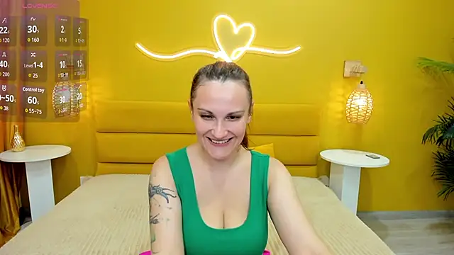 LisaAmoree online show from 07-07-26, 01:30