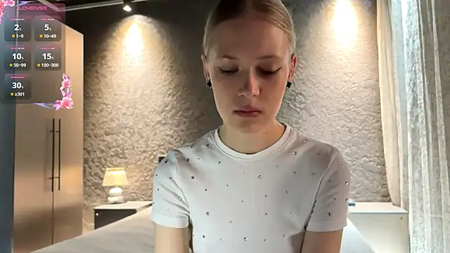 ZaidaSchwarten online show from 07-30-26, 05:17